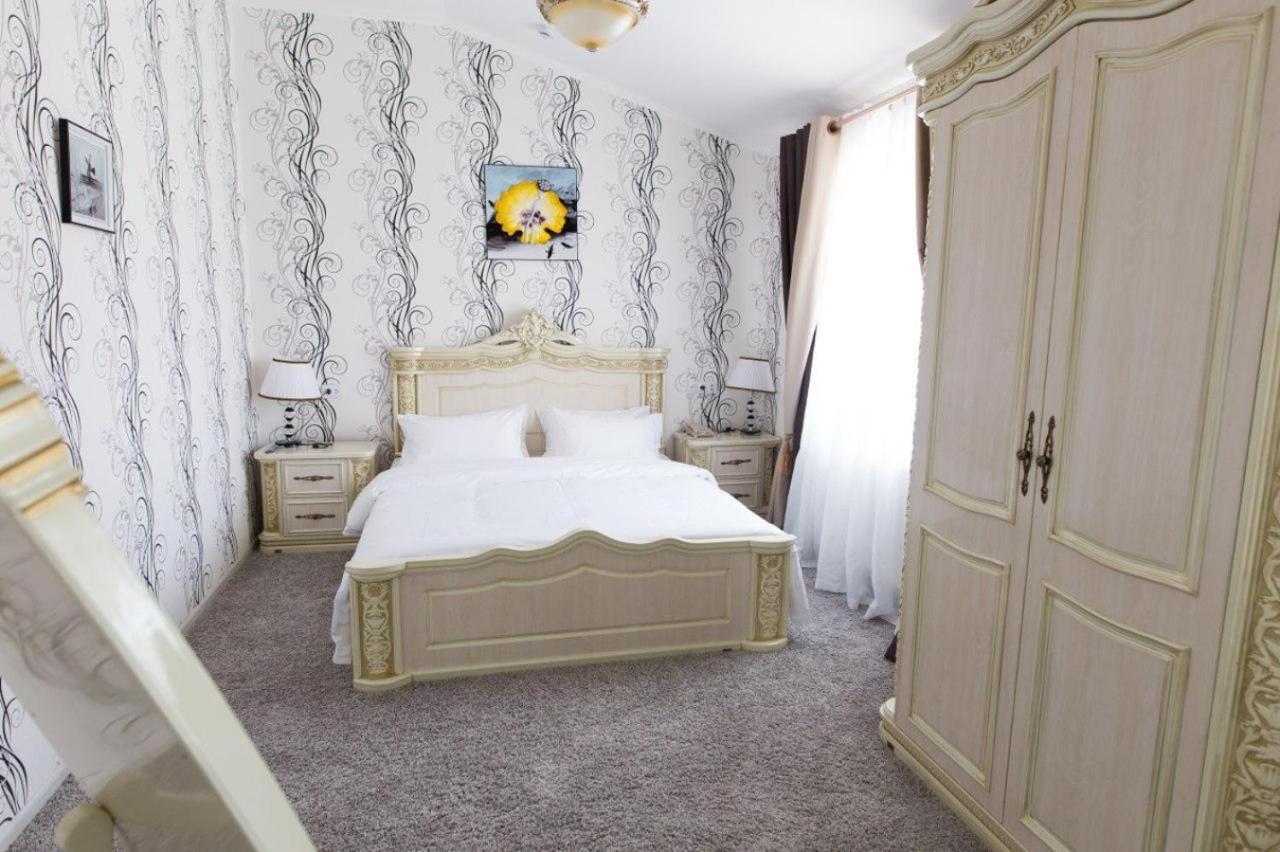 Alexander Hotel Samarkand Esterno foto