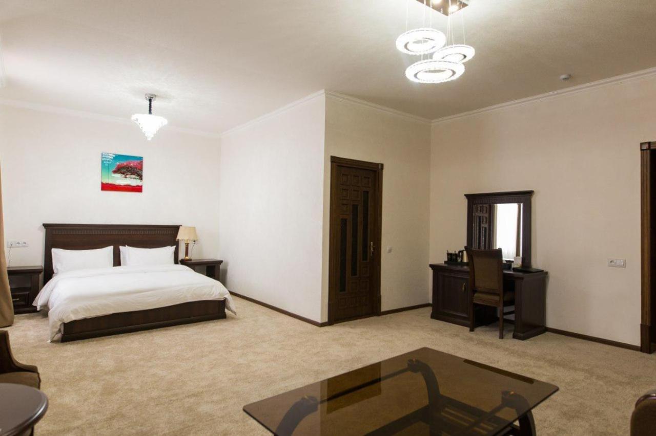 Alexander Hotel Samarkand Esterno foto