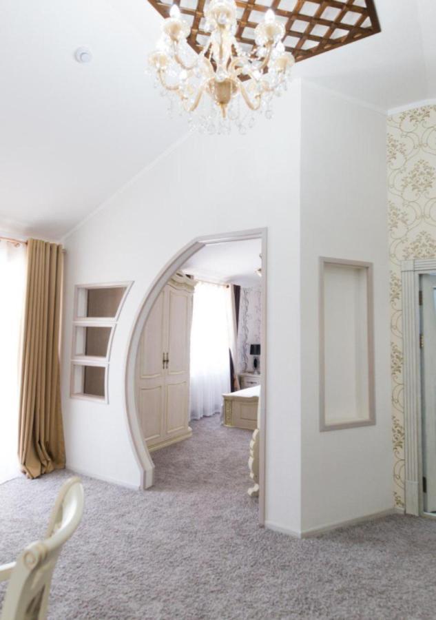 Alexander Hotel Samarkand Esterno foto